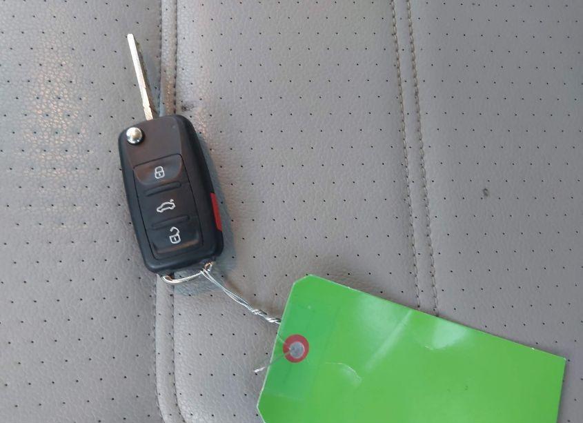 Photo 11 of 2015 Volkswagen Passat 1.8T LIMITED EDITION (VIN 1VWAT7A35FC120409)