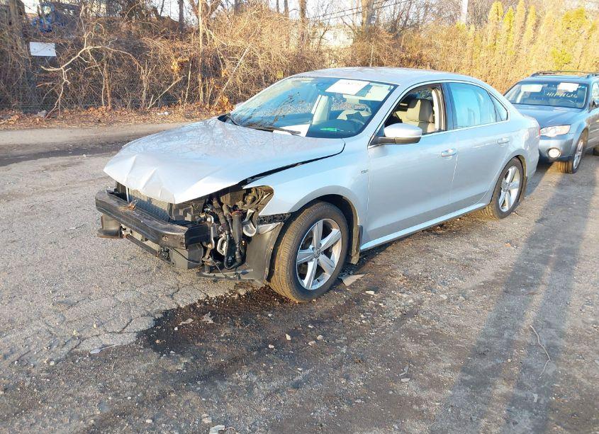 Photo 2 of 2015 Volkswagen Passat 1.8T LIMITED EDITION (VIN 1VWAT7A35FC120409)