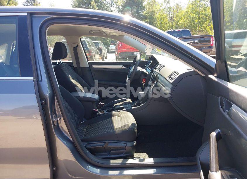 Photo 5 of 2016 Volkswagen Passat 1.8T S (VIN 1VWAT7A35GC024233)