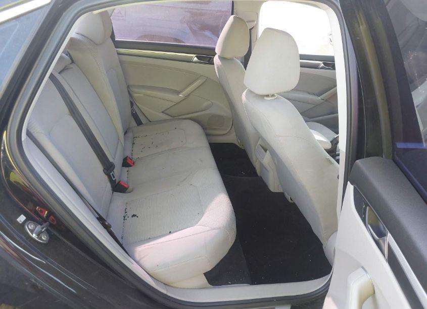 Photo 8 of 2016 Volkswagen Passat 1.8T R-LINE (VIN 1VWAT7A35GC062304)