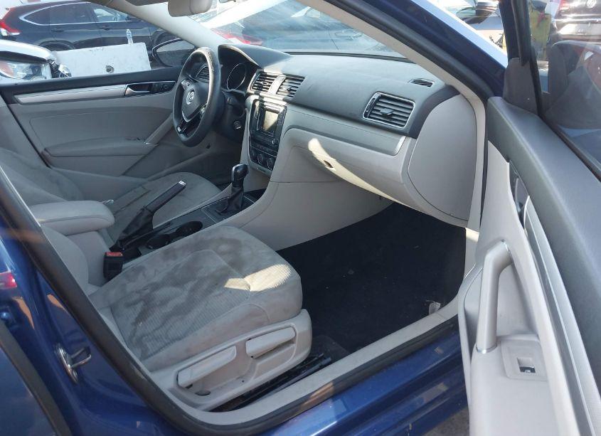 Photo 5 of 2017 Volkswagen Passat 1.8T S (VIN 1VWAT7A35HC067648)