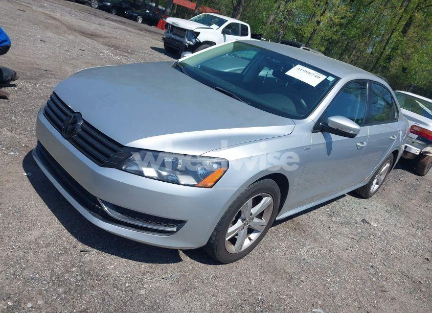 Photo 2 of 2014 Volkswagen Passat 1.8T WOLFSBURG EDITION (VIN 1VWAT7A36EC045573)