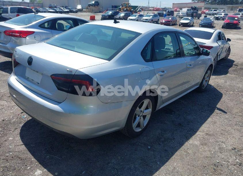 Photo 4 of 2014 Volkswagen Passat 1.8T WOLFSBURG EDITION (VIN 1VWAT7A36EC045573)