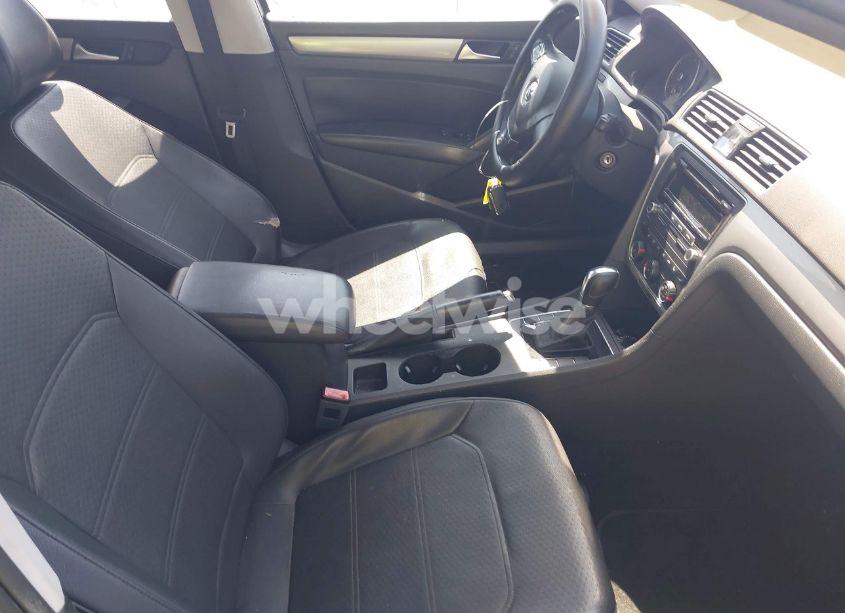 Photo 5 of 2014 Volkswagen Passat 1.8T WOLFSBURG EDITION (VIN 1VWAT7A36EC045573)