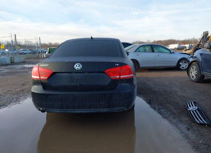 Photo 17 of 2014 Volkswagen Passat 1.8T WOLFSBURG EDITION (VIN 1VWAT7A36EC078217)