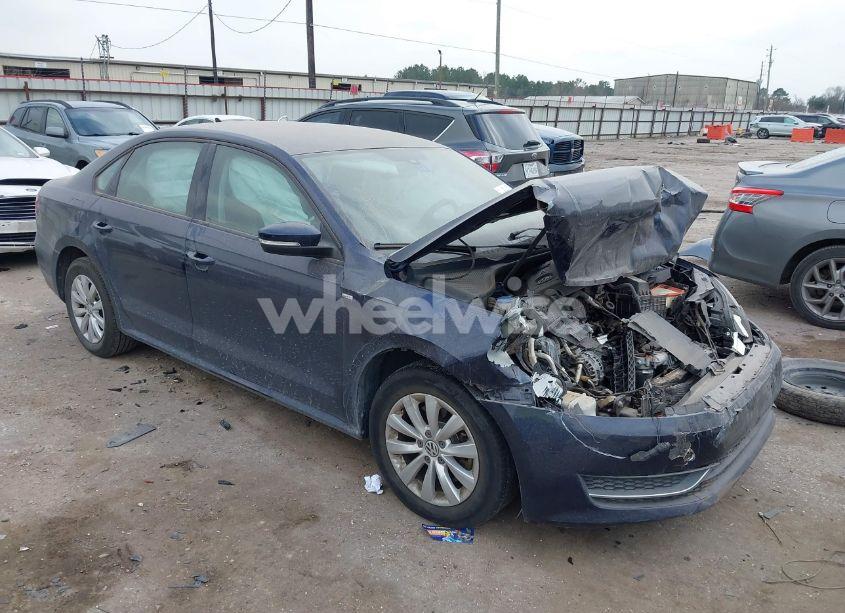 2014 Volkswagen Passat 1.8T WOLFSBURG EDITION (VIN 1VWAT7A36EC094322) main photo