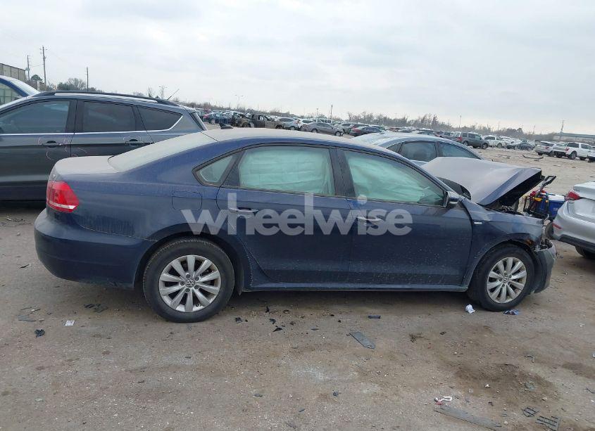 Photo 12 of 2014 Volkswagen Passat 1.8T WOLFSBURG EDITION (VIN 1VWAT7A36EC094322)