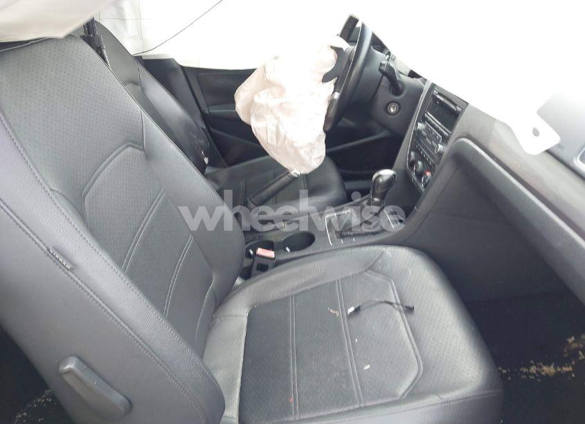 Photo 5 of 2014 Volkswagen Passat 1.8T WOLFSBURG EDITION (VIN 1VWAT7A36EC094322)