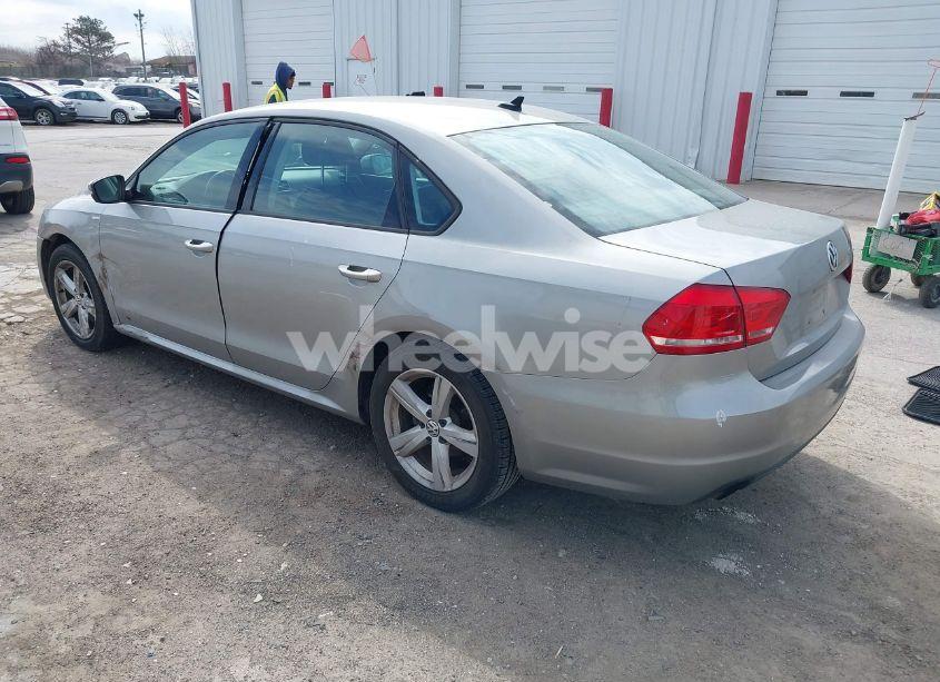 Photo 3 of 2014 Volkswagen Passat 1.8T WOLFSBURG EDITION (VIN 1VWAT7A36EC100510)