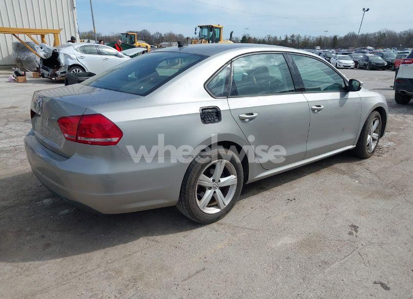 Photo 4 of 2014 Volkswagen Passat 1.8T WOLFSBURG EDITION (VIN 1VWAT7A36EC100510)