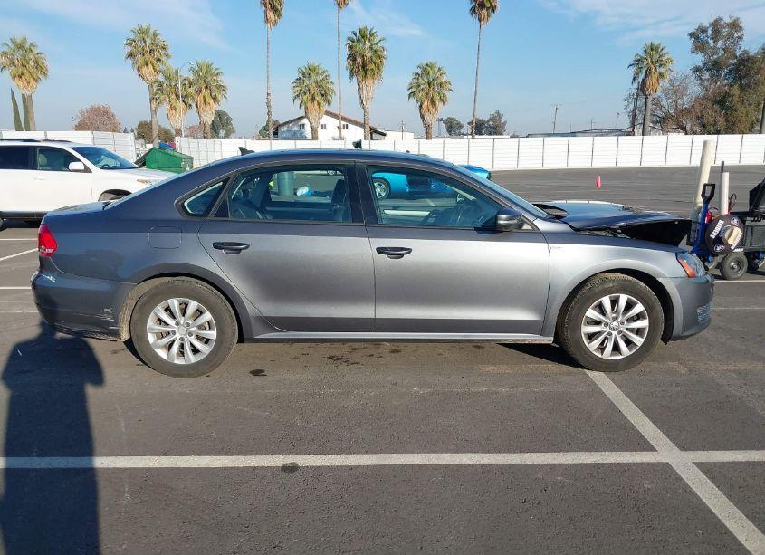 Photo 13 of 2015 Volkswagen Passat 1.8T WOLFSBURG EDITION (VIN 1VWAT7A36FC012235)