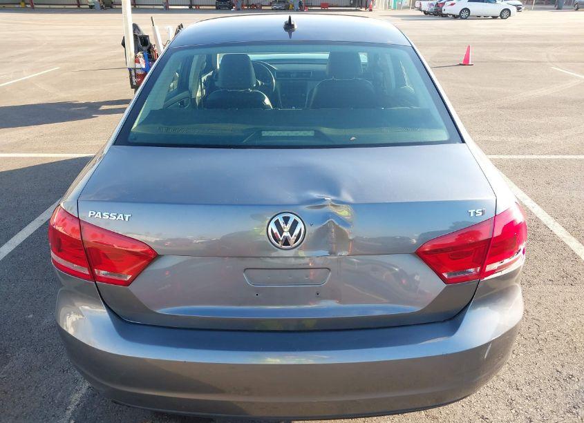 Photo 16 of 2015 Volkswagen Passat 1.8T WOLFSBURG EDITION (VIN 1VWAT7A36FC012235)