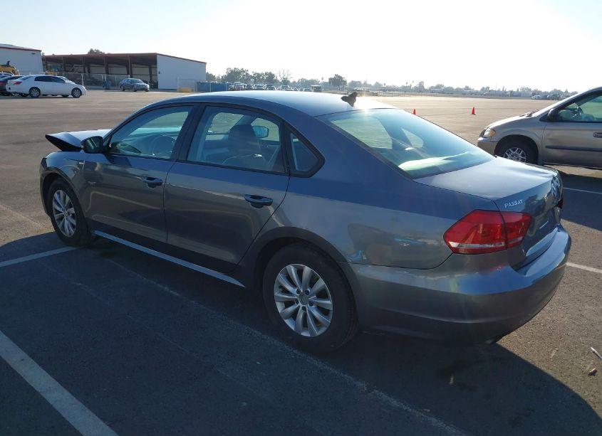 Photo 3 of 2015 Volkswagen Passat 1.8T WOLFSBURG EDITION (VIN 1VWAT7A36FC012235)
