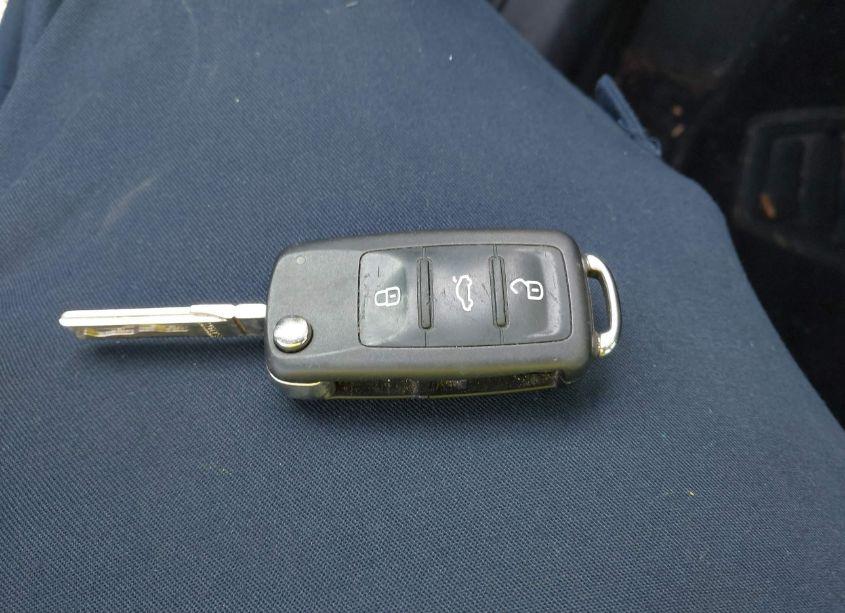 Photo 11 of 2015 Volkswagen Passat 1.8T WOLFSBURG EDITION (VIN 1VWAT7A36FC054887)