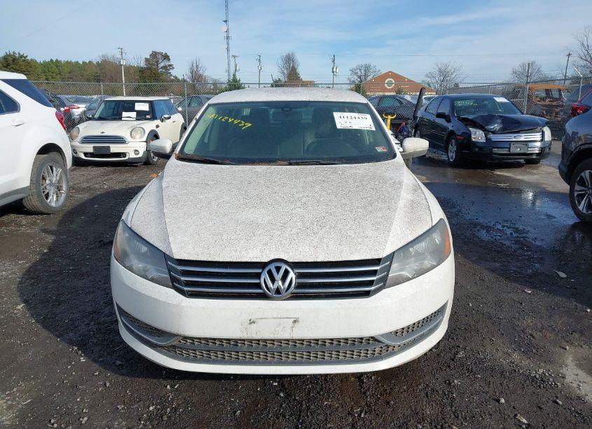 Photo 12 of 2015 Volkswagen Passat 1.8T WOLFSBURG EDITION (VIN 1VWAT7A36FC054887)