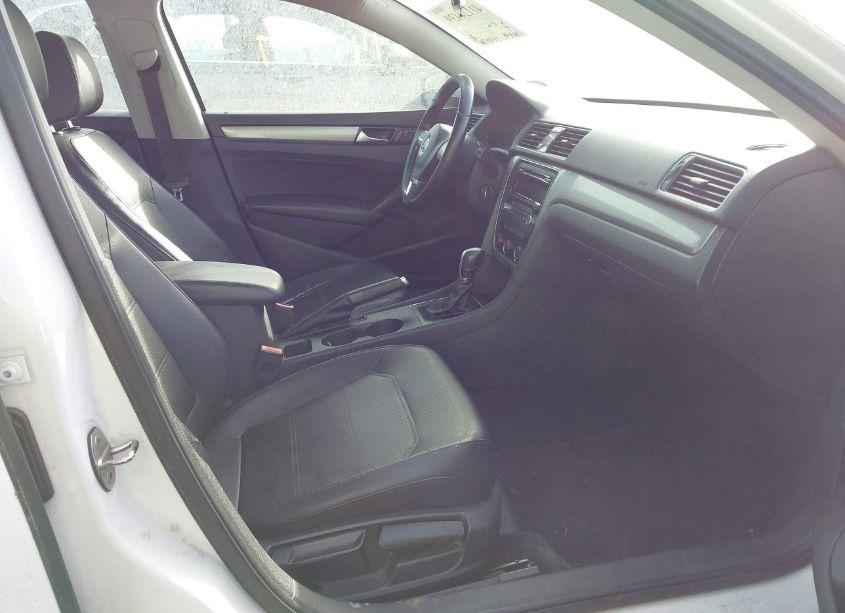 Photo 5 of 2015 Volkswagen Passat 1.8T WOLFSBURG EDITION (VIN 1VWAT7A36FC054887)