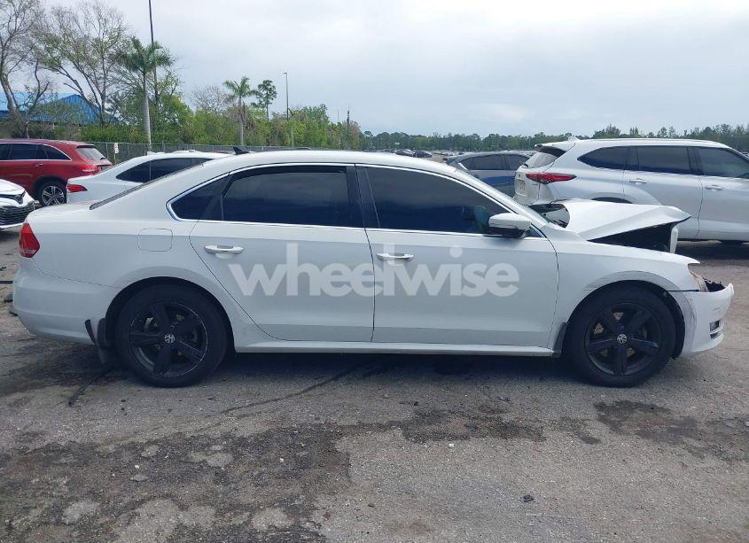 Photo 13 of 2015 Volkswagen Passat 1.8T LIMITED EDITION (VIN 1VWAT7A36FC081720)