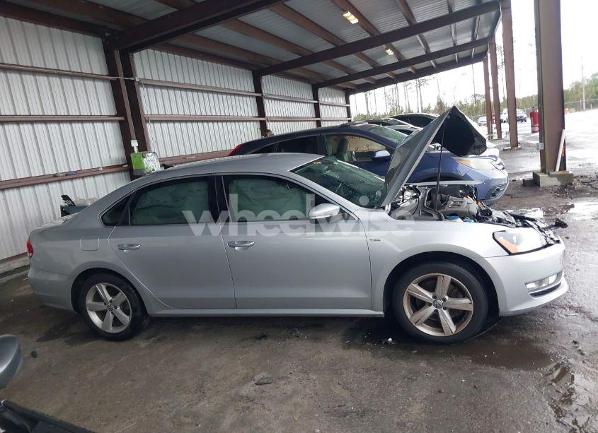 Photo 13 of 2015 Volkswagen Passat 1.8T LIMITED EDITION (VIN 1VWAT7A36FC112691)