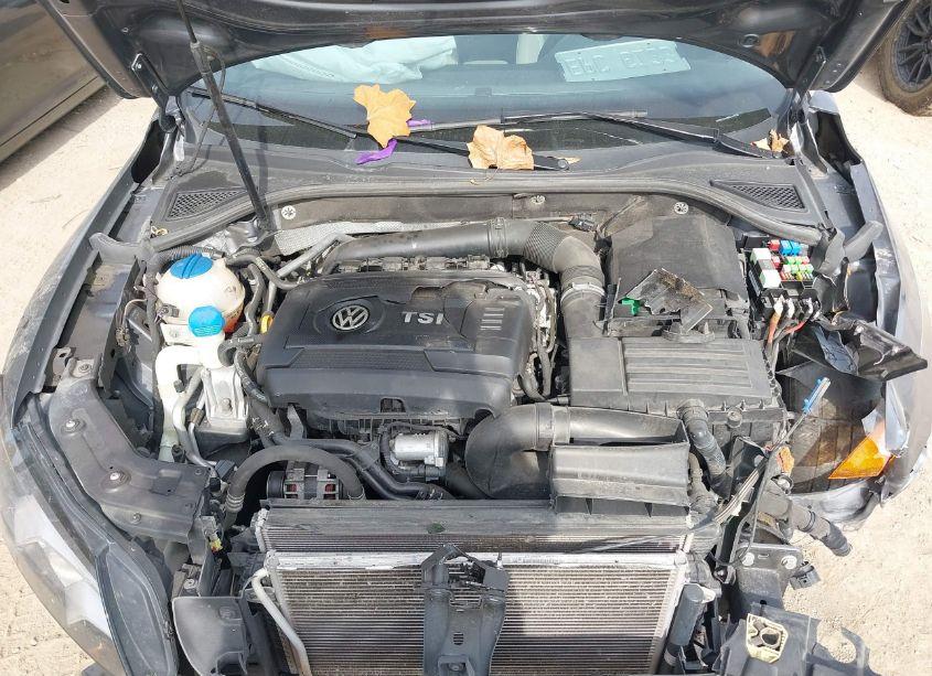 Photo 10 of 2015 Volkswagen Passat 1.8T LIMITED EDITION (VIN 1VWAT7A36FC121276)