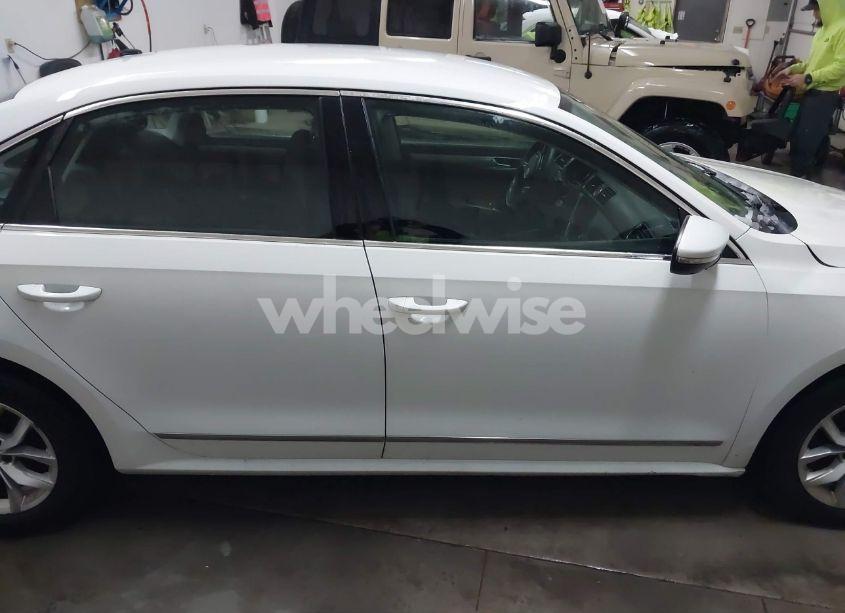 Photo 14 of 2016 Volkswagen Passat 1.8T S (VIN 1VWAT7A36GC005271)