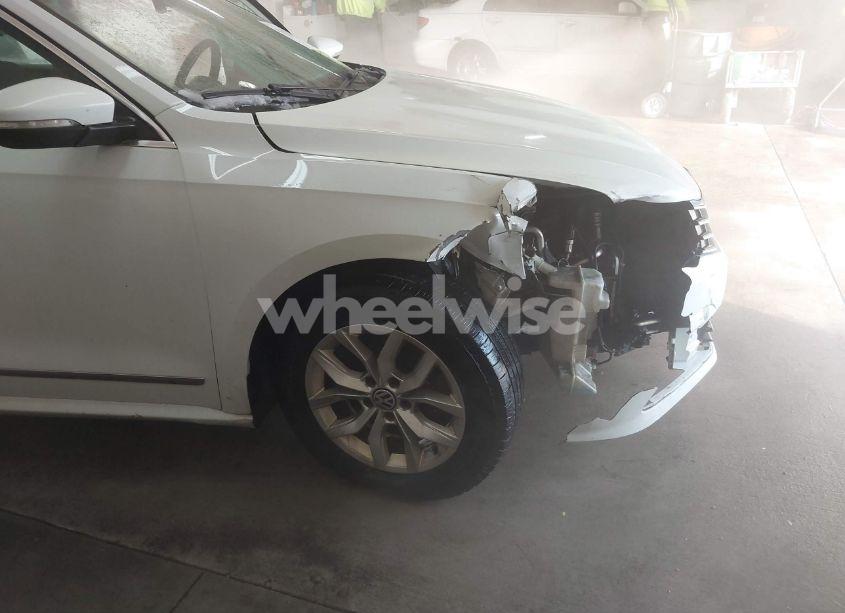 Photo 18 of 2016 Volkswagen Passat 1.8T S (VIN 1VWAT7A36GC005271)