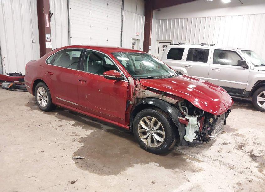 2016 Volkswagen Passat 1.8T S (VIN 1VWAT7A36GC045561) main photo