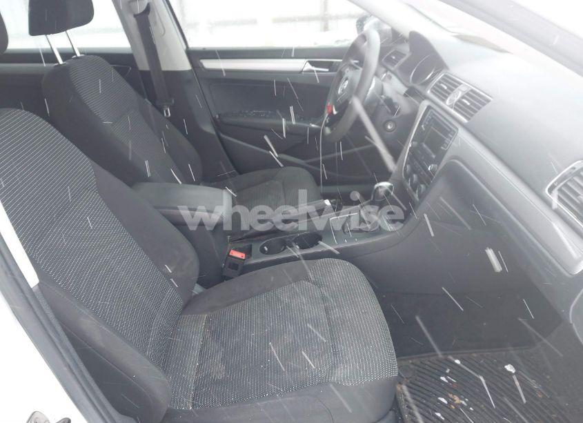 Photo 5 of 2017 Volkswagen Passat 1.8T S (VIN 1VWAT7A36HC006714)