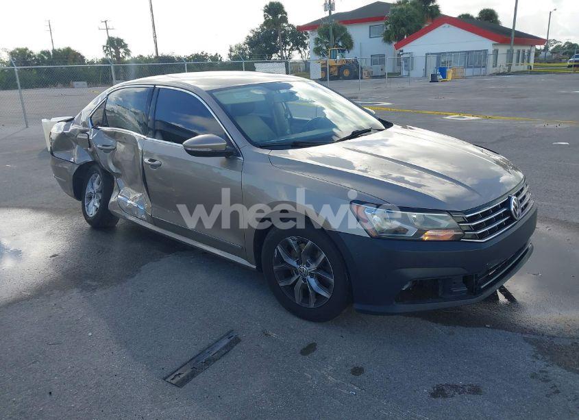 2017 Volkswagen Passat 1.8T S (VIN 1VWAT7A36HC054763) main photo