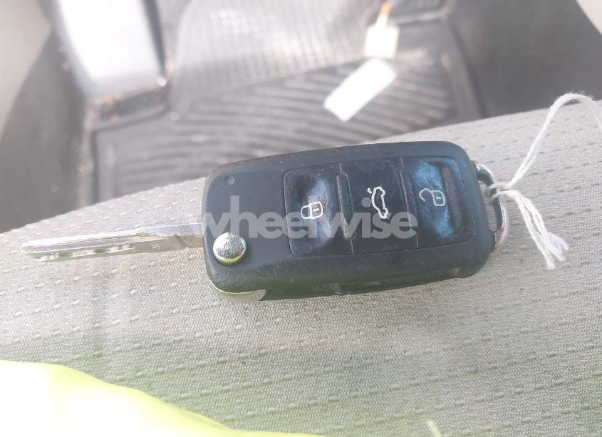 Photo 11 of 2017 Volkswagen Passat 1.8T S (VIN 1VWAT7A36HC054763)