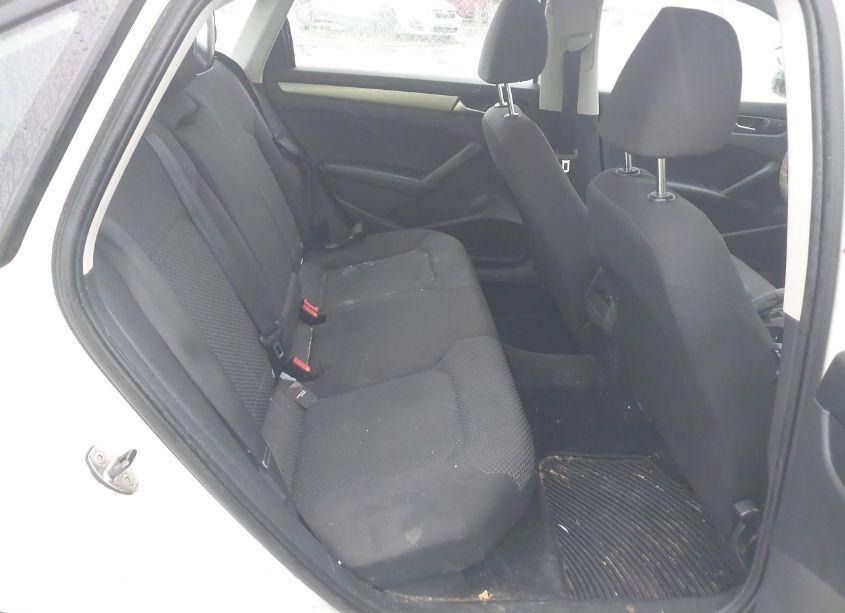 Photo 8 of 2014 Volkswagen Passat 1.8T S (VIN 1VWAT7A37EC043329)