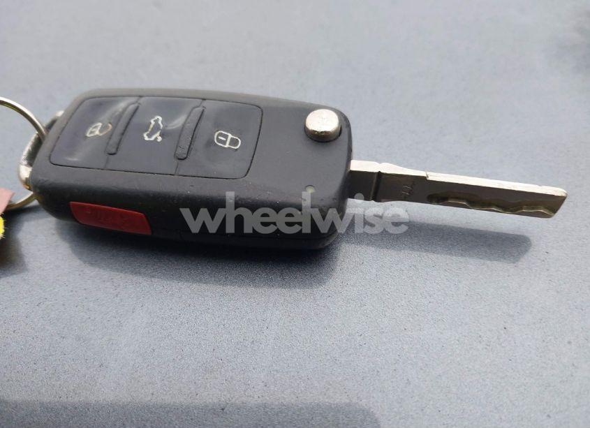 Photo 11 of 2014 Volkswagen Passat 1.8T WOLFSBURG EDITION (VIN 1VWAT7A37EC100581)