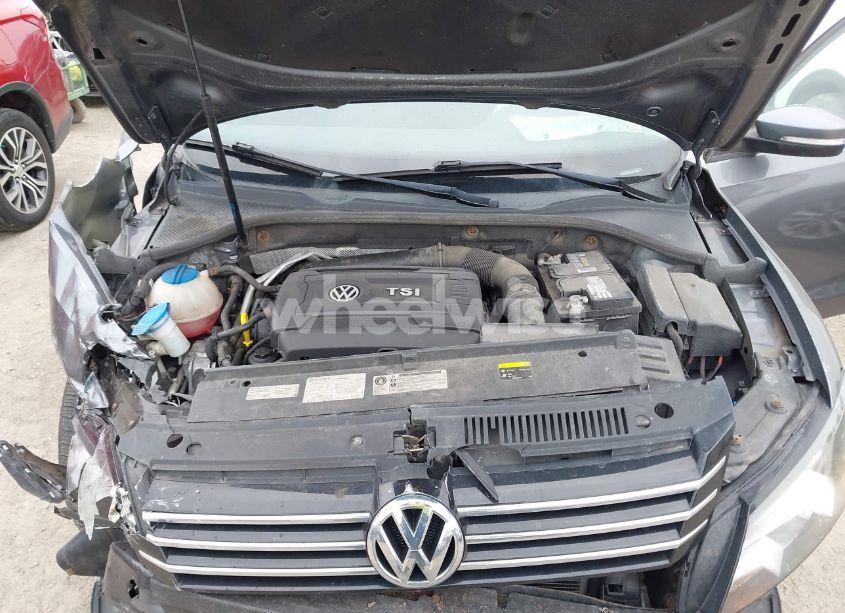 Photo 10 of 2014 Volkswagen Passat 1.8T WOLFSBURG EDITION (VIN 1VWAT7A37EC102282)