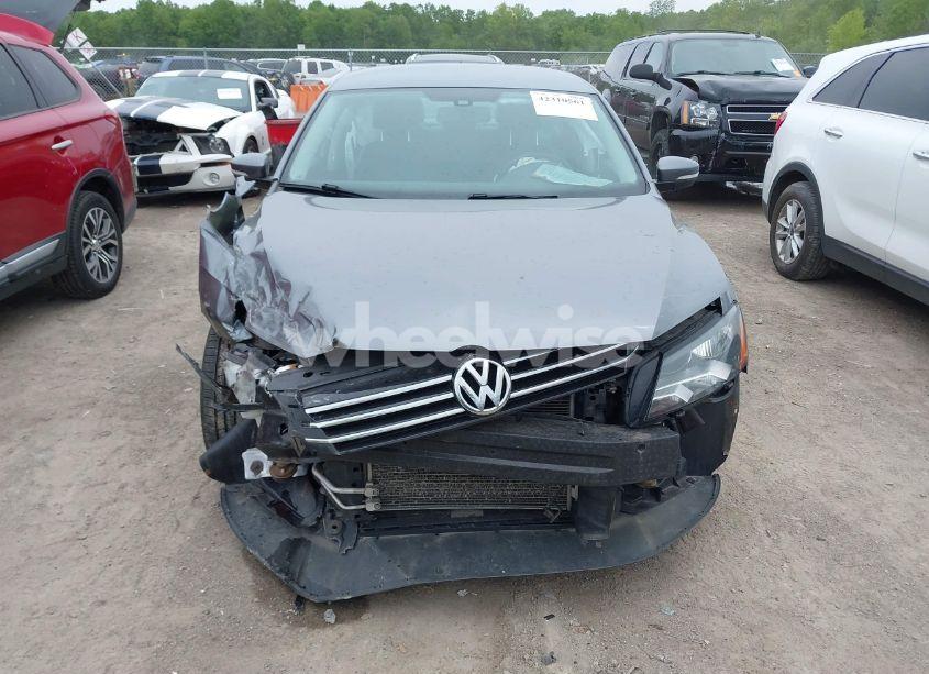 Photo 13 of 2014 Volkswagen Passat 1.8T WOLFSBURG EDITION (VIN 1VWAT7A37EC102282)