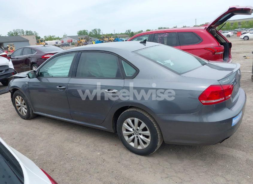 Photo 15 of 2014 Volkswagen Passat 1.8T WOLFSBURG EDITION (VIN 1VWAT7A37EC102282)