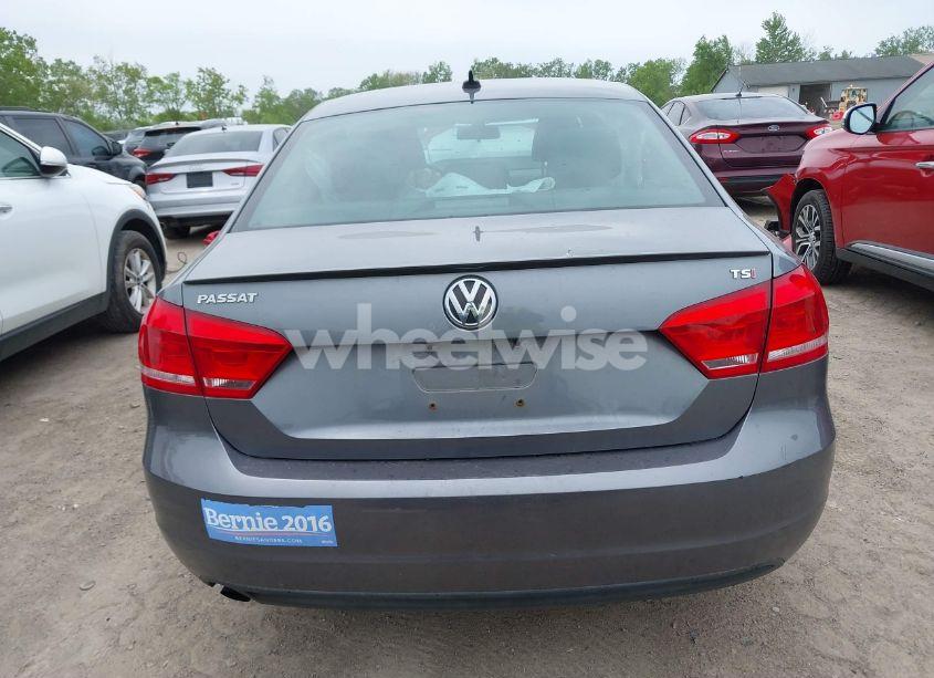 Photo 17 of 2014 Volkswagen Passat 1.8T WOLFSBURG EDITION (VIN 1VWAT7A37EC102282)