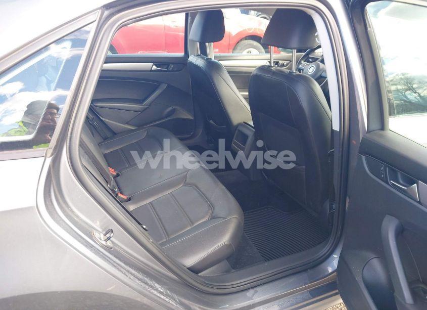 Photo 8 of 2015 Volkswagen Passat 1.8T WOLFSBURG EDITION (VIN 1VWAT7A37FC002698)