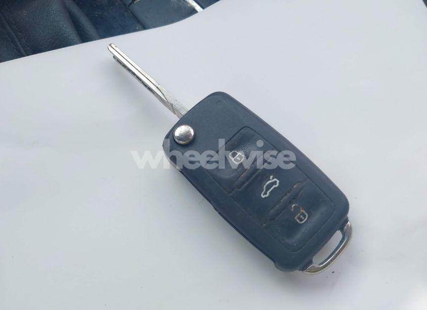 Photo 11 of 2015 Volkswagen Passat 1.8T WOLFSBURG EDITION (VIN 1VWAT7A37FC004161)