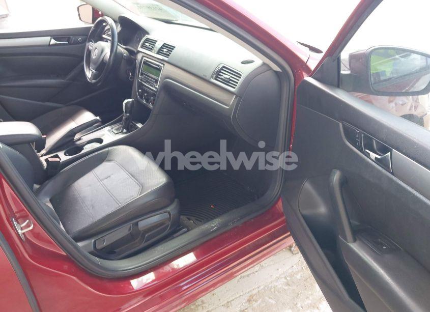 Photo 5 of 2015 Volkswagen Passat 1.8T WOLFSBURG EDITION (VIN 1VWAT7A37FC014673)