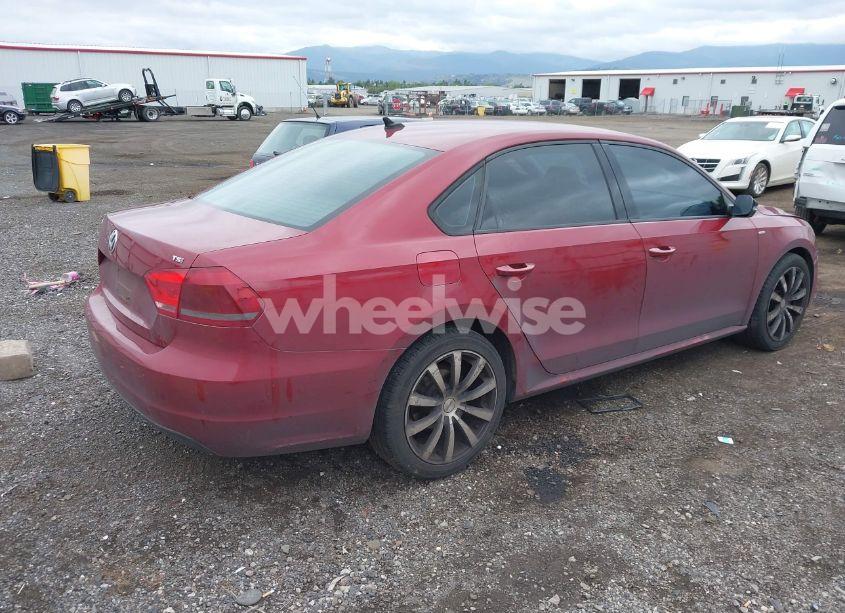 Photo 4 of 2015 Volkswagen Passat 1.8T WOLFSBURG EDITION (VIN 1VWAT7A37FC040495)