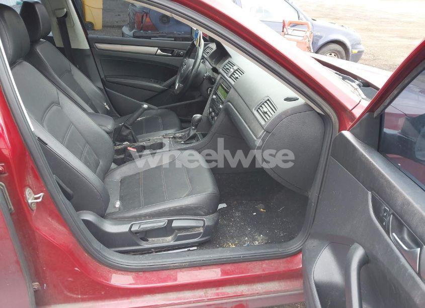 Photo 5 of 2015 Volkswagen Passat 1.8T WOLFSBURG EDITION (VIN 1VWAT7A37FC040495)