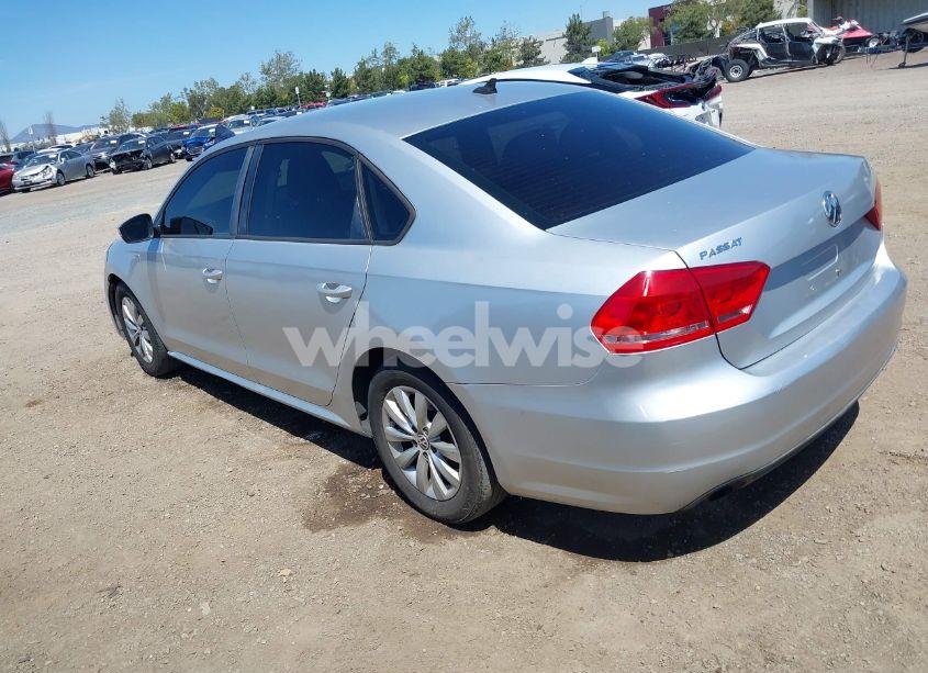 Photo 3 of 2015 Volkswagen Passat 1.8T WOLFSBURG EDITION (VIN 1VWAT7A37FC045499)