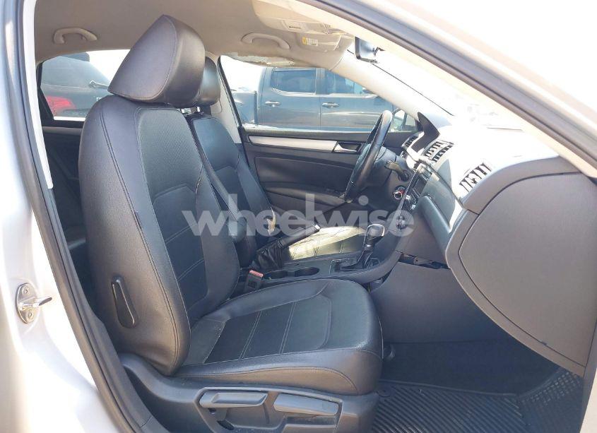 Photo 5 of 2015 Volkswagen Passat 1.8T WOLFSBURG EDITION (VIN 1VWAT7A37FC045499)