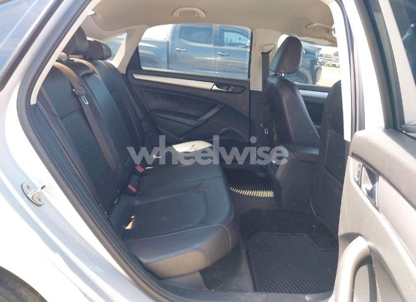 Photo 8 of 2015 Volkswagen Passat 1.8T WOLFSBURG EDITION (VIN 1VWAT7A37FC045499)
