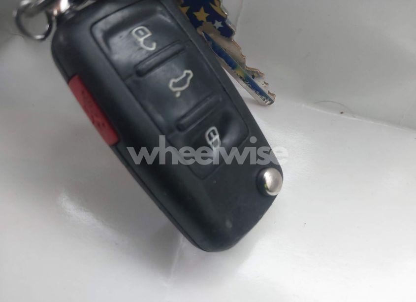 Photo 11 of 2015 Volkswagen Passat 1.8T LIMITED EDITION (VIN 1VWAT7A37FC088966)