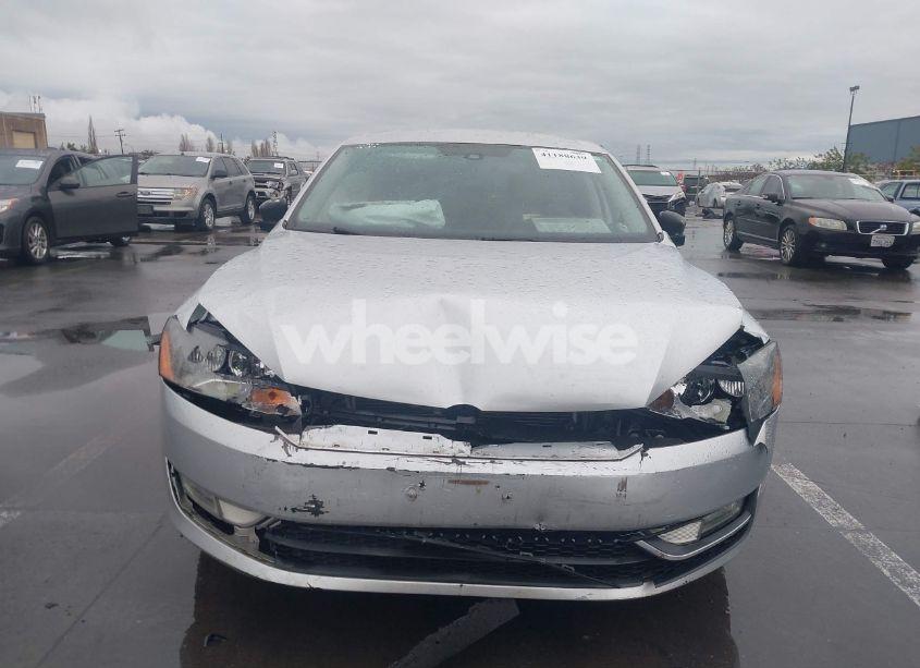 Photo 12 of 2015 Volkswagen Passat 1.8T LIMITED EDITION (VIN 1VWAT7A37FC088966)