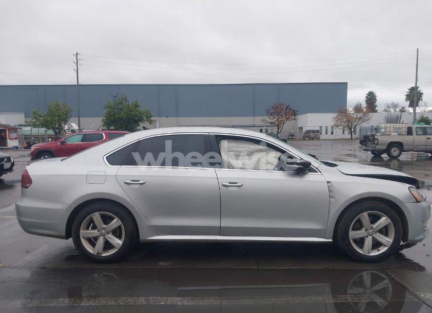 Photo 13 of 2015 Volkswagen Passat 1.8T LIMITED EDITION (VIN 1VWAT7A37FC088966)