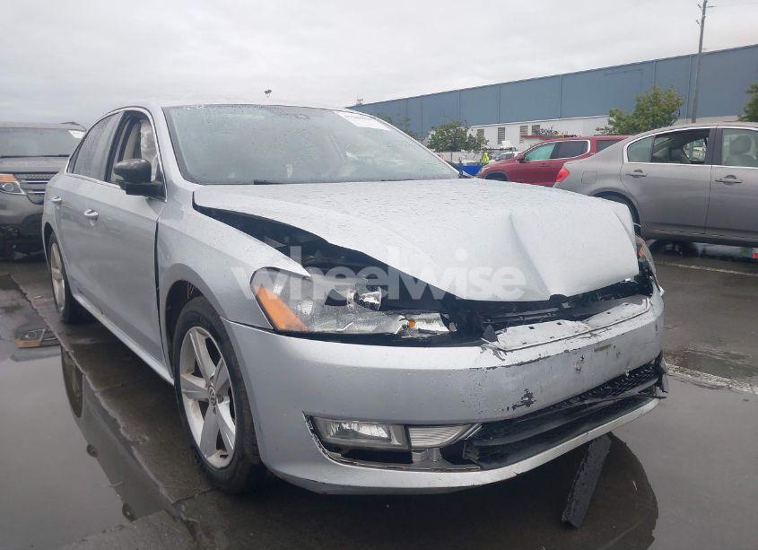 Photo 17 of 2015 Volkswagen Passat 1.8T LIMITED EDITION (VIN 1VWAT7A37FC088966)