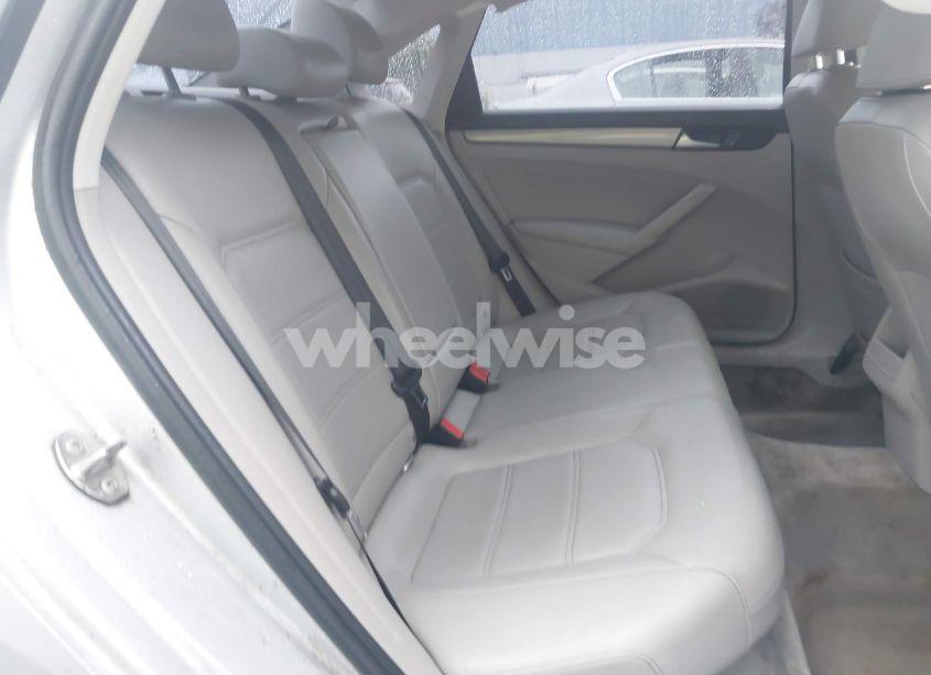 Photo 8 of 2015 Volkswagen Passat 1.8T LIMITED EDITION (VIN 1VWAT7A37FC088966)