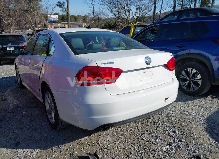 Photo 3 of 2015 Volkswagen Passat 1.8T LIMITED EDITION (VIN 1VWAT7A37FC089437)