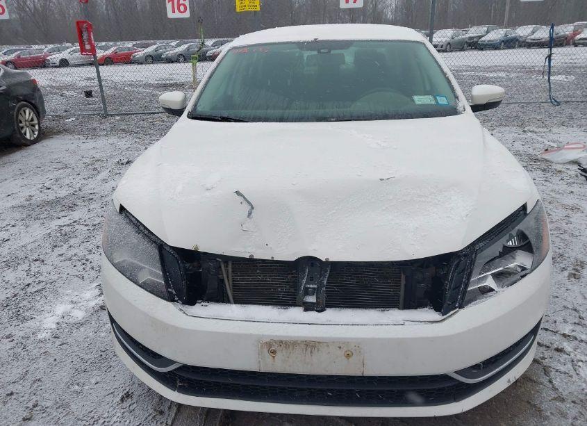 Photo 13 of 2015 Volkswagen Passat 1.8T S (VIN 1VWAT7A37FC099028)